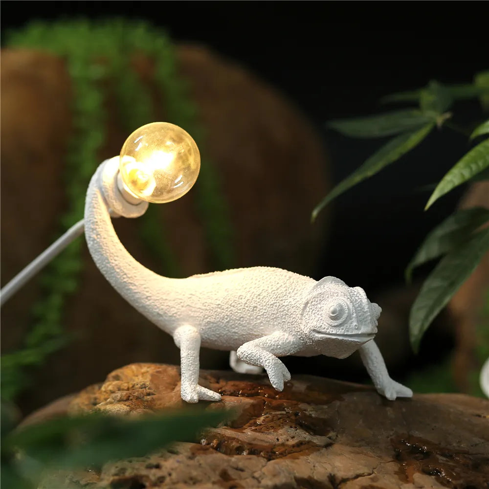 Resin Lizard Night Light Living Room Bedroom Modern Animal Chameleon Wall Lamps Led Table Lamps Home Decor Luminarie