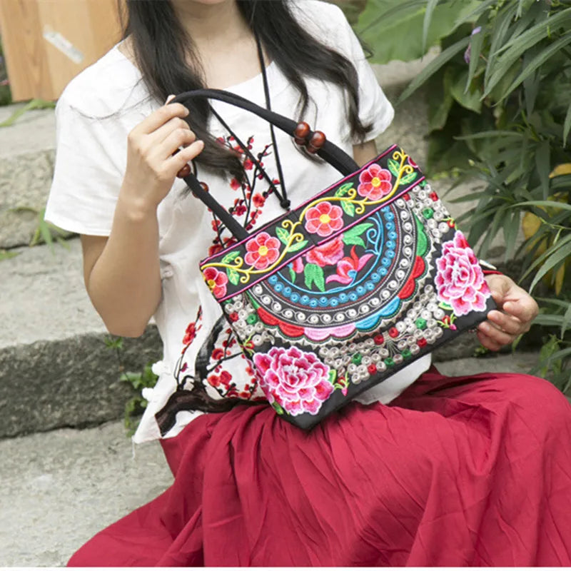 Women Shoulder Bags Embroidery Ethnic Style Pretty Flower Bohemia Retro Canvas Large Capacity Shopper Handbag for Teenage Girl