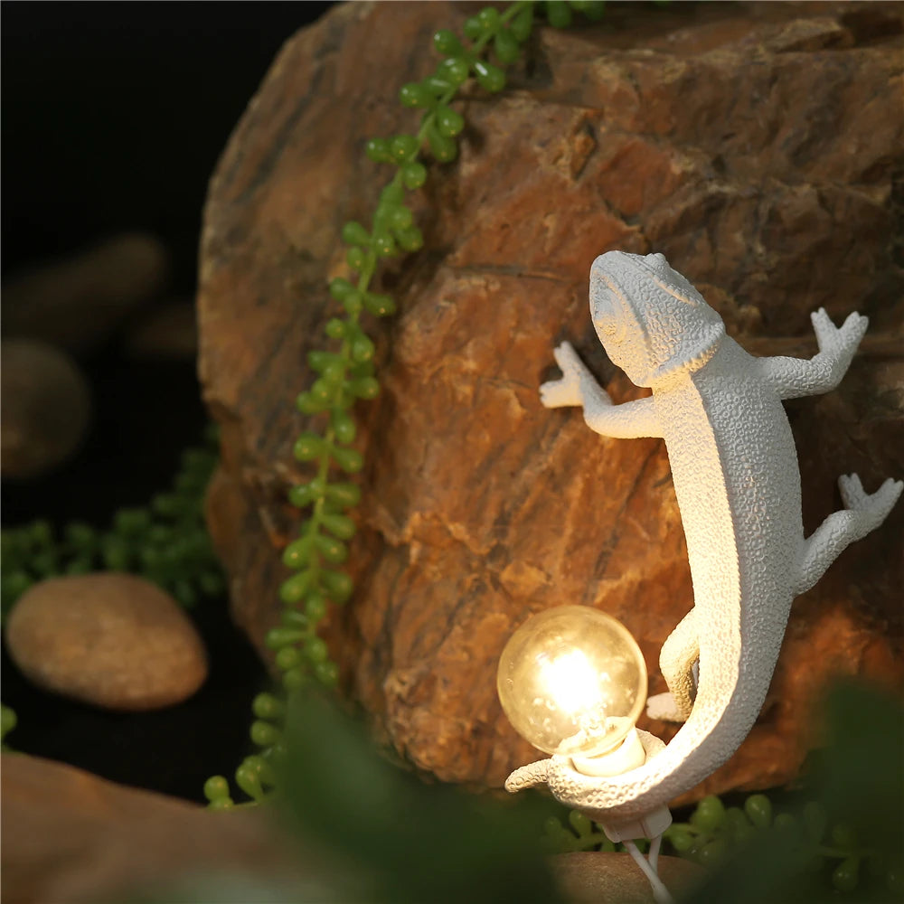 Resin Lizard Night Light Living Room Bedroom Modern Animal Chameleon Wall Lamps Led Table Lamps Home Decor Luminarie