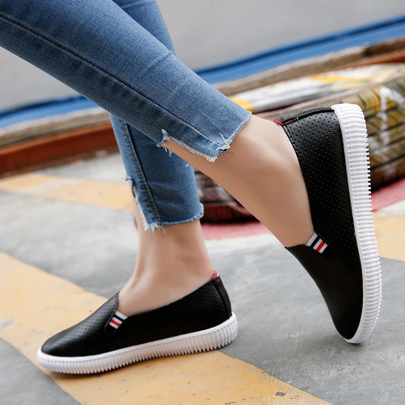 Women Sneakers White Flats Cut-Out Woman Loafers Pu Leather Slip on Shoes Low Heels Casual Shoes Espadrilles Ladies Shoes N7145