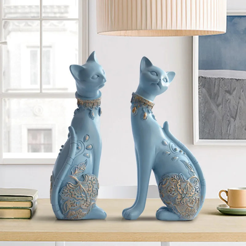 European Cute Resin Cat Figurines Home Decoration Creative Wedding Gift Crafts Animal Statues Home Room Table Sculptures Decor