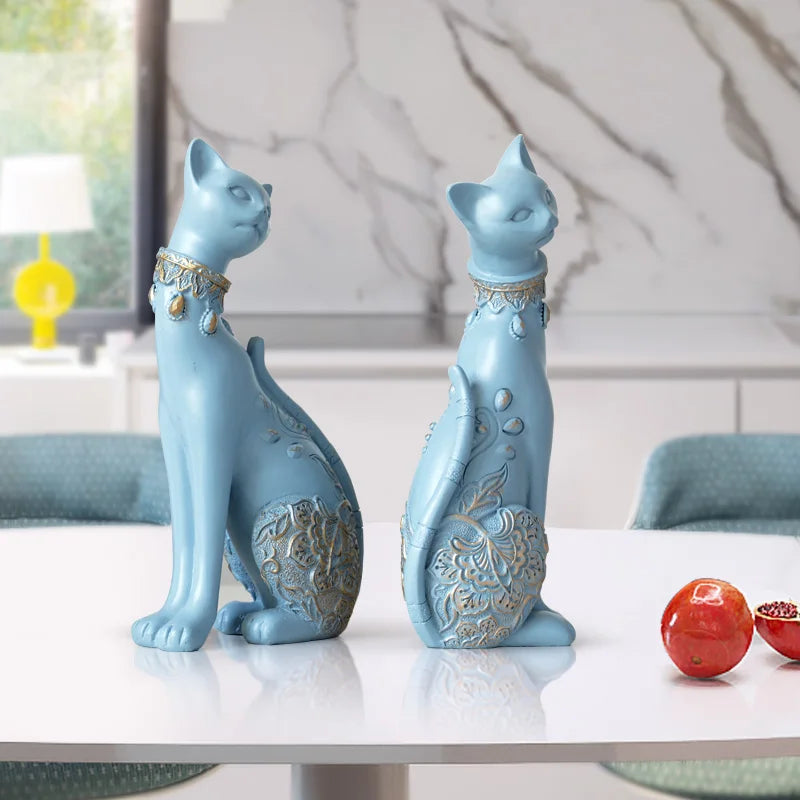 European Cute Resin Cat Figurines Home Decoration Creative Wedding Gift Crafts Animal Statues Home Room Table Sculptures Decor