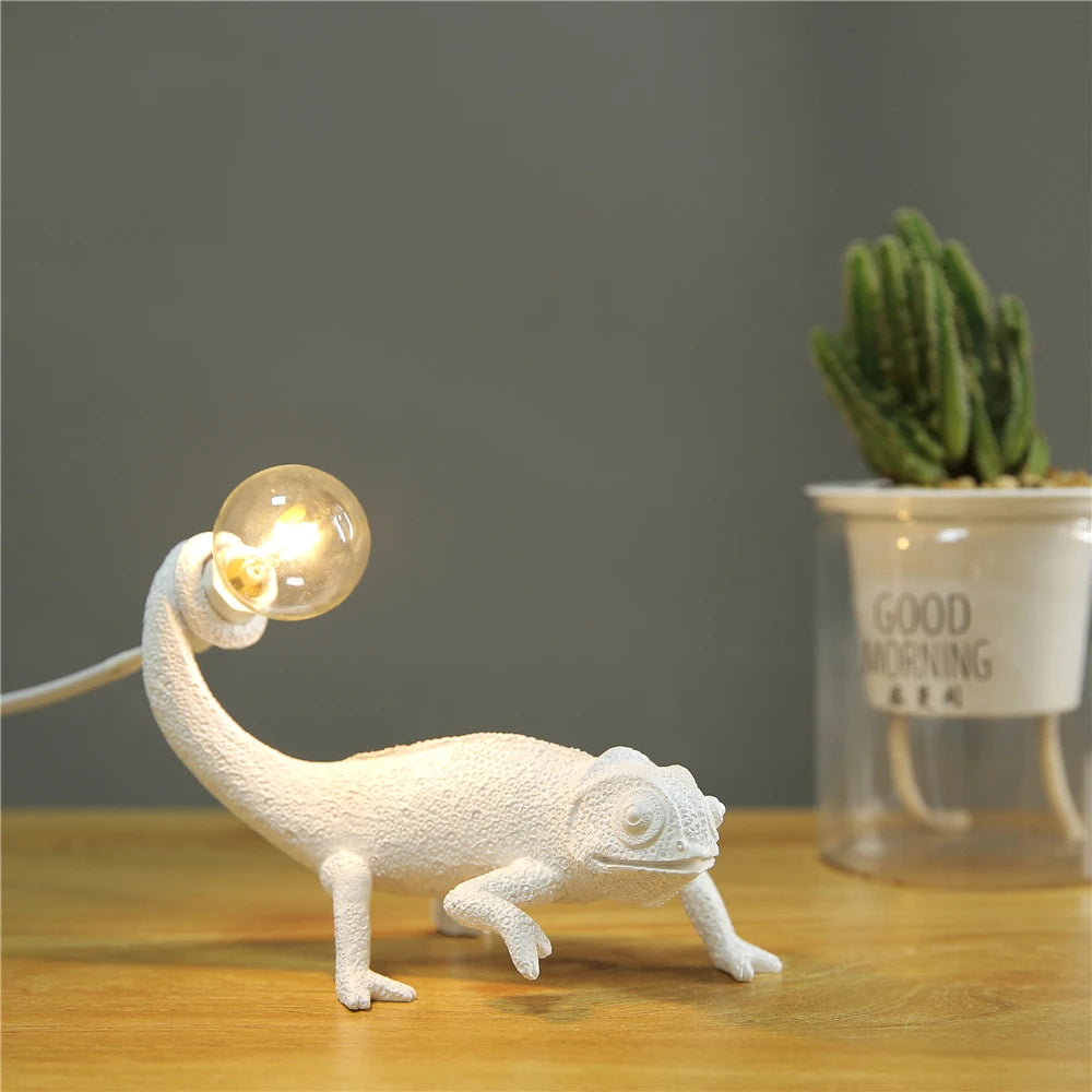 Resin Lizard Night Light Living Room Bedroom Modern Animal Chameleon Wall Lamps Led Table Lamps Home Decor Luminarie