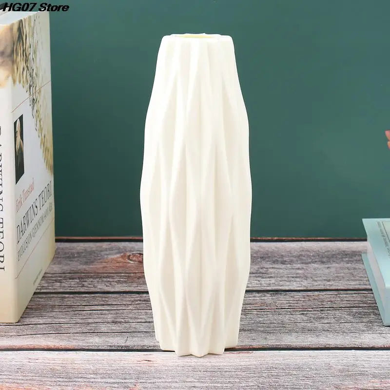 Hot Home Flower Vase Decoration Home Plastic Vase Modern Creative White Imitation Ceramic Flower Pot Hydroponic Home Decoration