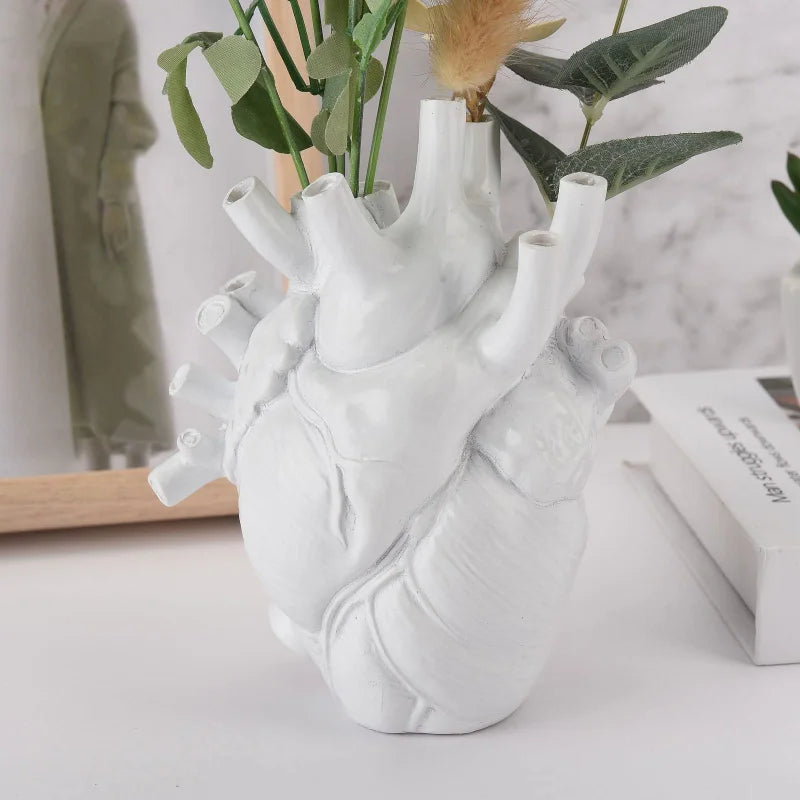 Anatomical Heart Vase Resin Heart Shape Flower Vase Sculpture Flower Pot Desktop Decoration Home Decor Living Room Ornaments