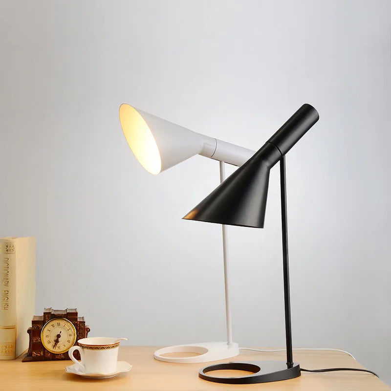 Modern Designer LED Floor Lamp E27 Corner Standing Light Living Room Bedroom Studyroom Decor Table Lamp Black White Reading Lamp